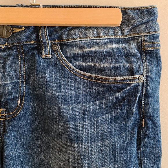 Bootlegger denim shorts size 27 raw edge hem - Picture 3 of 10